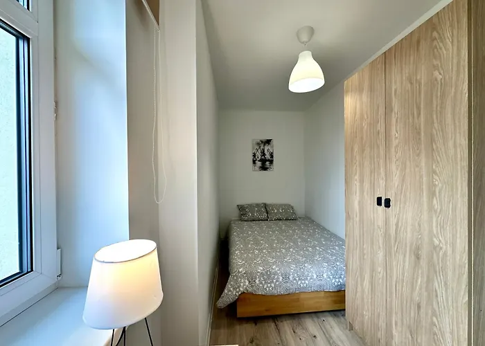 Apartment Nowy Port 11 *